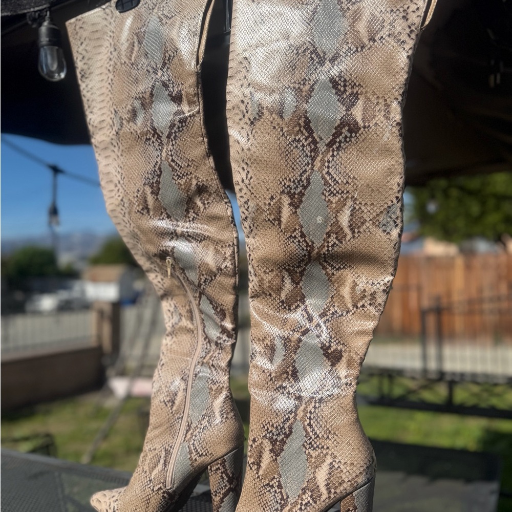 Othr Snake-Print Over-the-Knee Boots - Beige/Brown - Picture 3 of 4